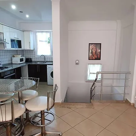 Apartment Oludenizde Havuzlu 2+1 Dublex Apart *