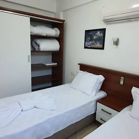 Oludenizde Havuzlu 2+1 Dublex Apart Appartamento Fethiye